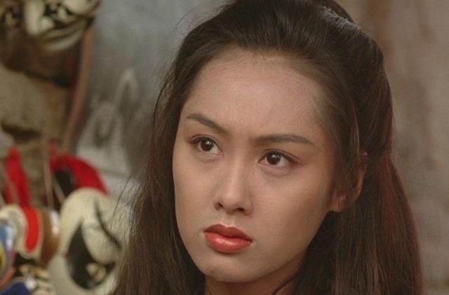 虎牙迪丽热巴首播人气火爆,网友:越看越像紫霞