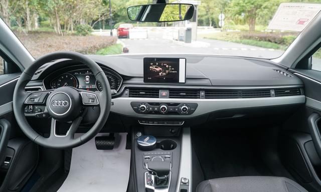 坐看神仙打架,奔驰C级,宝马3系,奥迪A4L哪款才