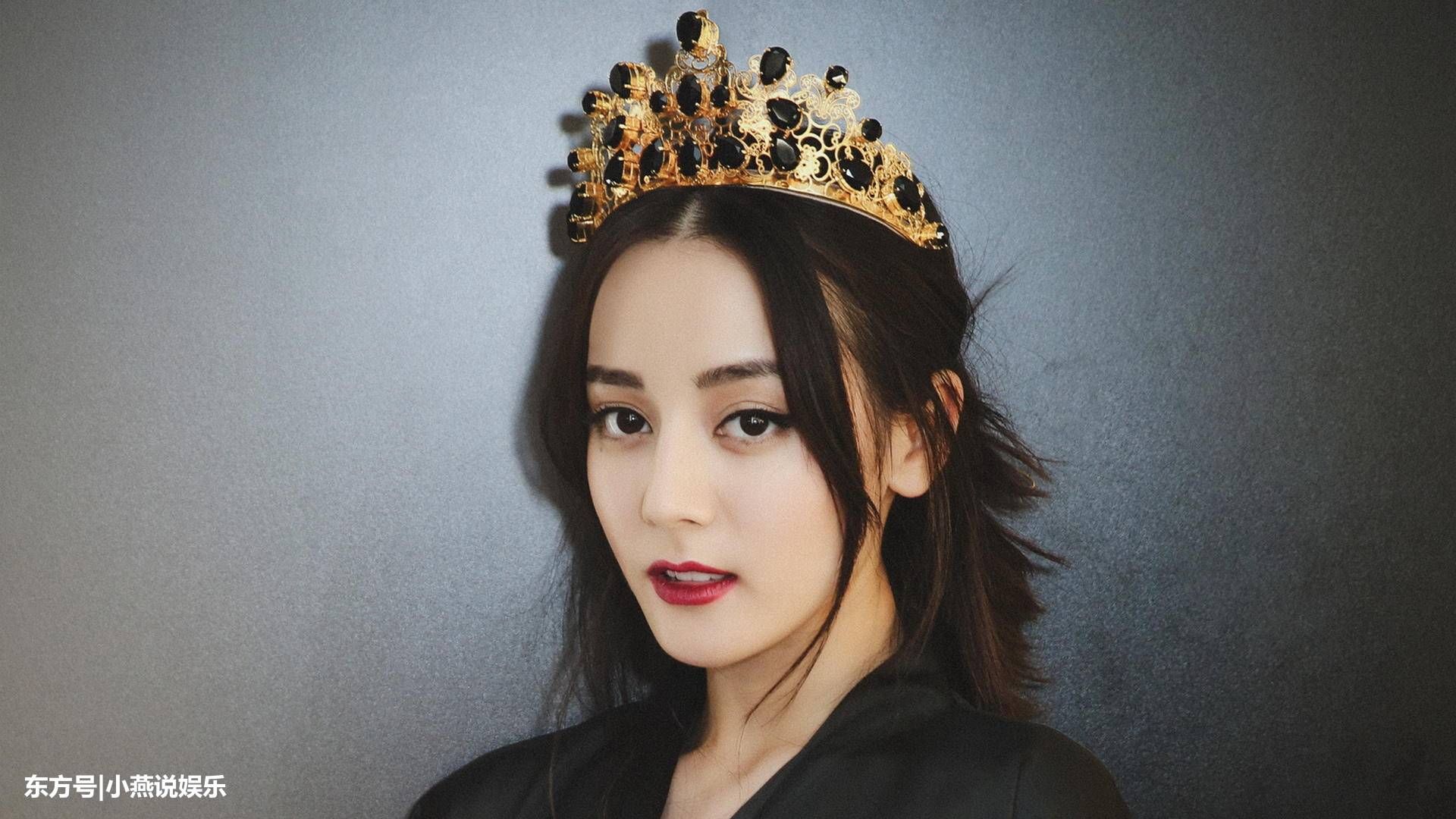 迪丽热巴人品超好?担心同学遇到潜规则,把她推