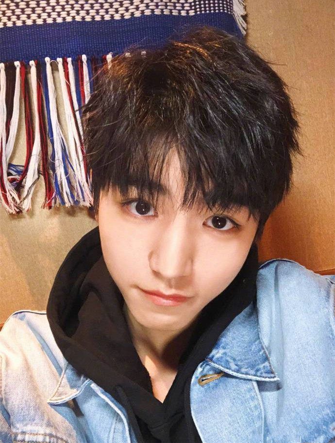 鹿晗关晓彤《甜蜜暴击》预告片曝光,胡一天新