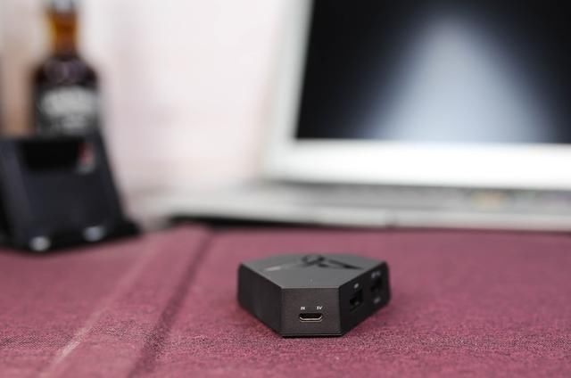 飞智Q1手游键鼠转换器逆袭神技能,手游外接键