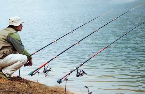 海竿钓鱼如何选择浮漂才能钓到大鱼?