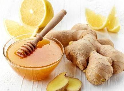 男人用生姜泡水喝,坚持几天会发现,身体出现了