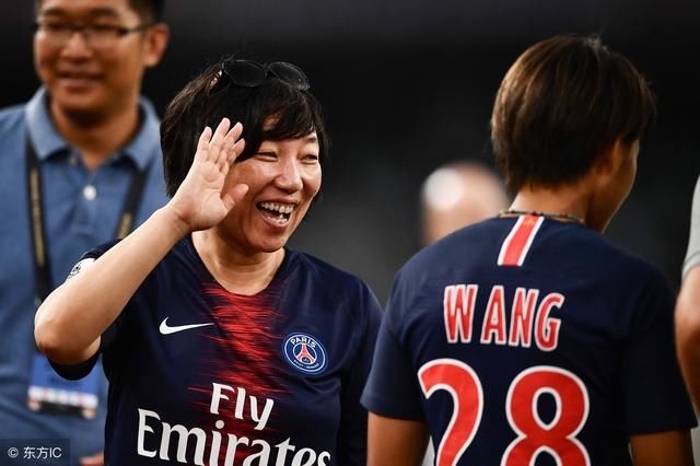 官宣了,巴黎圣日耳曼签约王霜 身披28号战袍