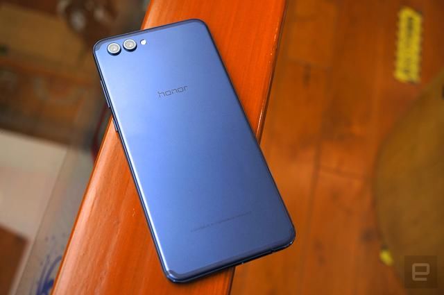 荣耀V10使用两个月后:除了屏幕几乎没有短板