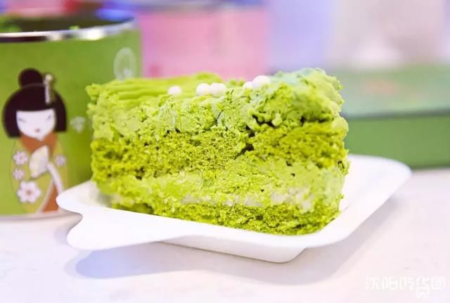 网红蛋糕沈阳第一家!吃之前要戳爆它,朋友聚会