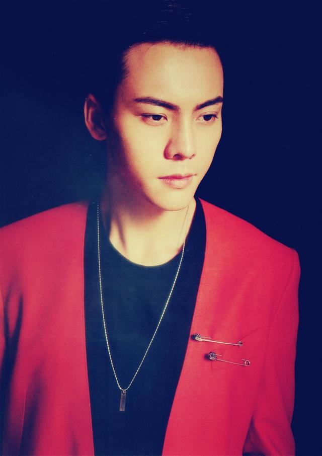 陈伟霆出场费多少,代言影视忙不停,颜值才华人