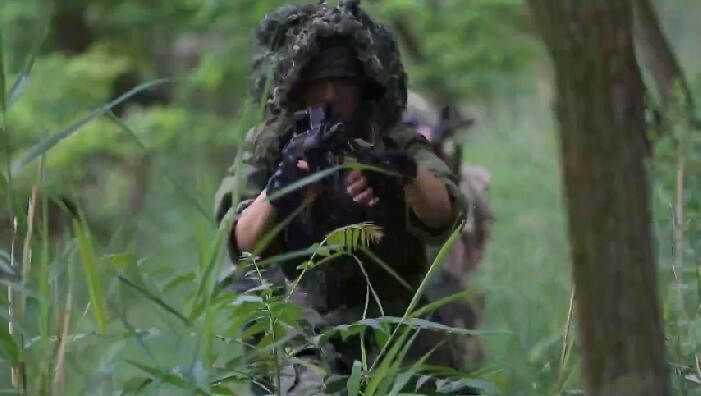 “共筑中国梦”作品展播《兵心无悔》 “共筑中国梦”作品展播《兵心无悔》