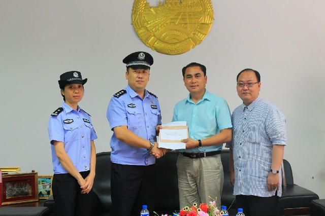 新闻压缩包|向老挝灾区传递爱心、出入境新朋