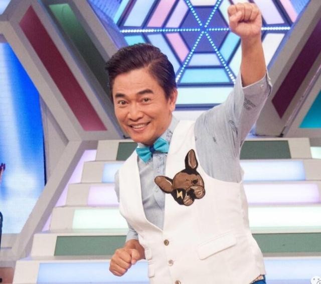 尴尬!综艺之王吴宗宪登《蒙面唱将》 刚开口秒被猜出