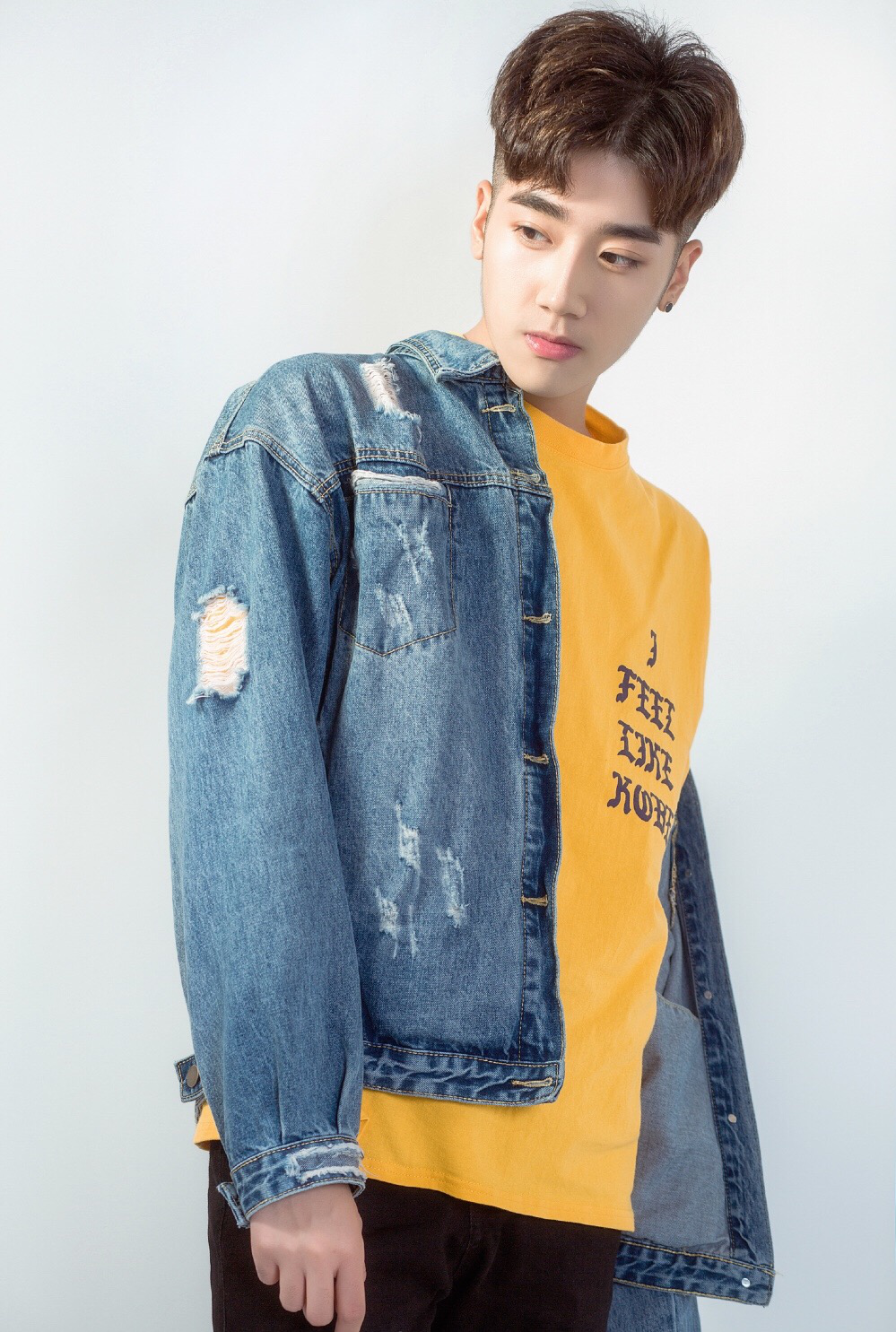 《明日之子》第二季选手李明峻因高颜值被杨幂