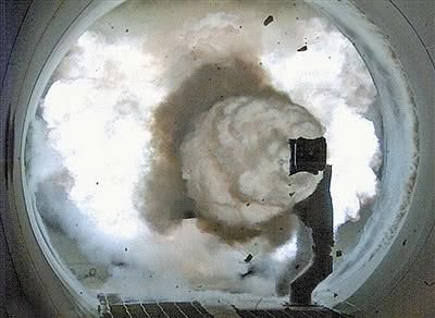 美国FBI慌了:中国舰载电磁炮进入海试环节,预计