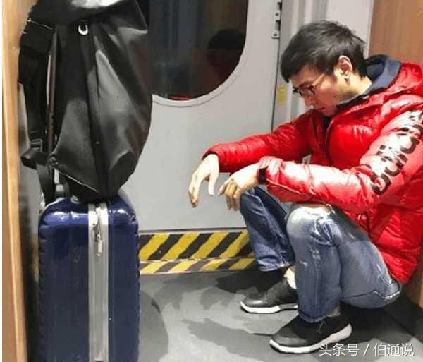 小鲜肉集体翻拍《亮剑3》,网友:李幼斌后再无