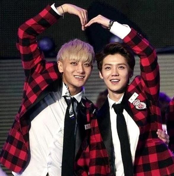 鹿晗被101杨超越迷恋 还被黄子韬强吻 关晓彤