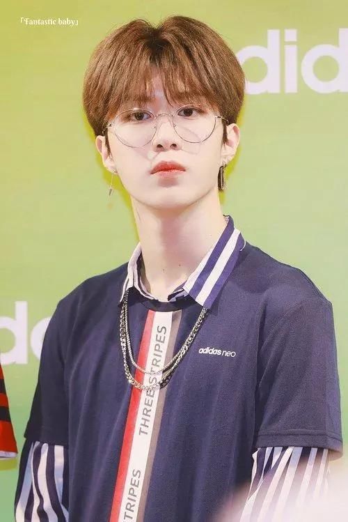 九人男团常驻综艺:陈立农搭档周洁琼,范丞丞范