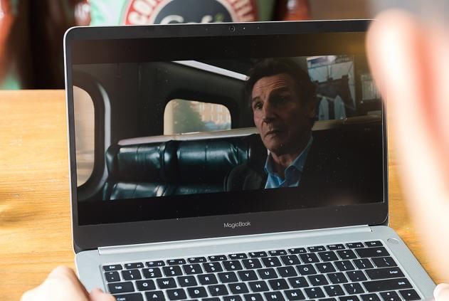 护眼高清笔记本推荐 t01425fce6de76db854.jpg?size=631x423