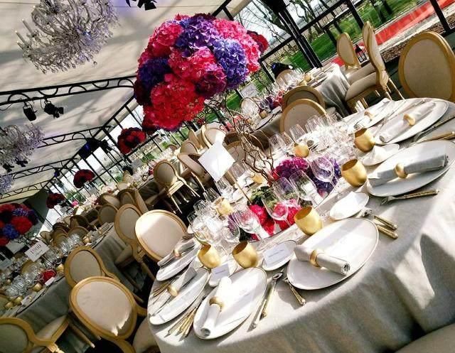 壕气!赵薇法国酒庄设宴,私人飞机接送宾客,女儿