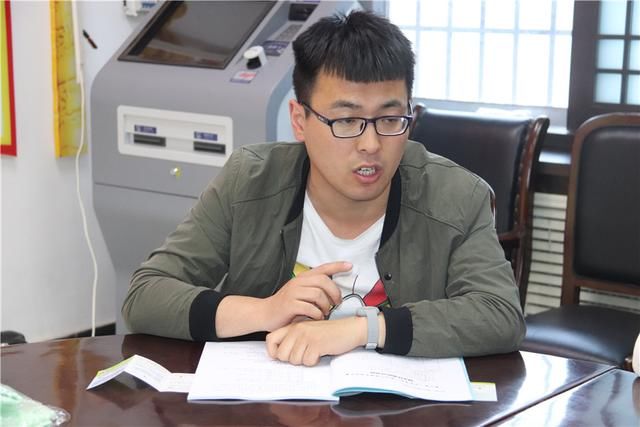 临渭区人社局召开万步有约活动动员会