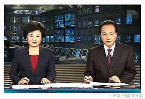 与赵忠祥齐名,主持新闻联播28年,因打广告停职