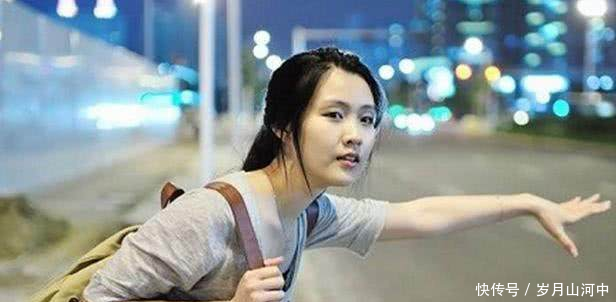 我滴滴叫了顺风车,过来一辆奔驰,看到司机面庞