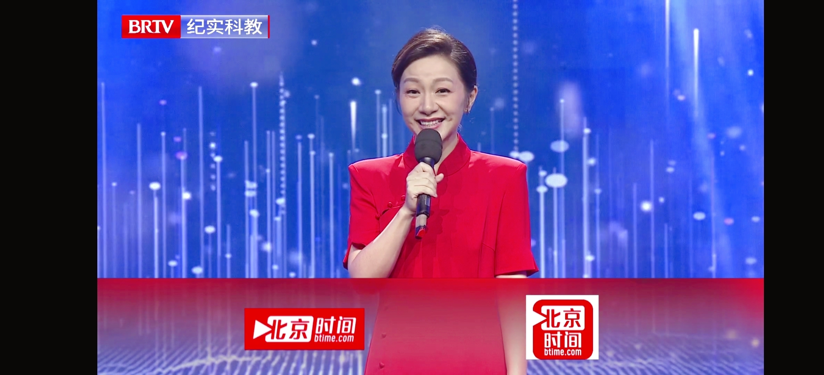 《少年朗读者》用诵读陪伴孩子成长_北京时间