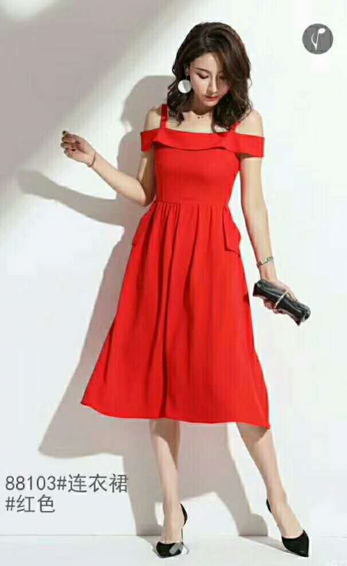 爱依莲时髦女装新季新款,制霸夏日街头时尚