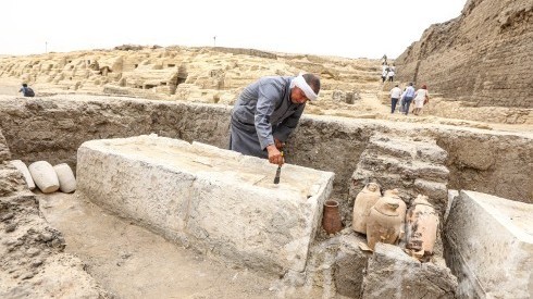 埃及塞加拉发现古代木乃伊作坊和墓葬