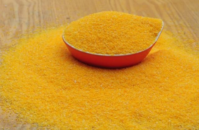 7月野钓鲫鱼的绝佳饵料配方,不招小杂鱼闹腾,