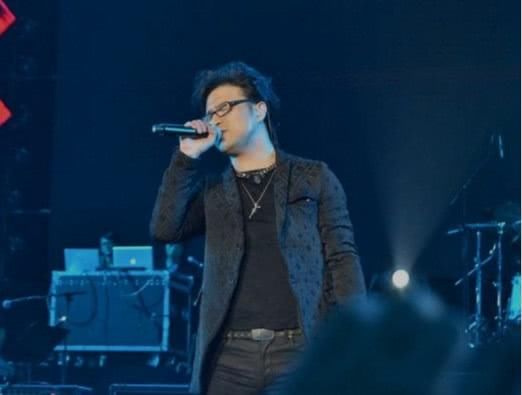 汪峰的婚姻再次出现裂缝?学员深夜大文博疑似