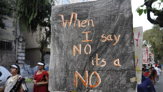 印度女子被狠父900元卖掉后遭轮奸 投诉无门自焚