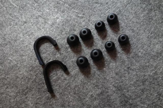 非坚果R1广告 小众耳机体验 日本FINAL E200