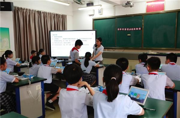 2018新媒体教学研讨会:希沃教师发展主题论坛