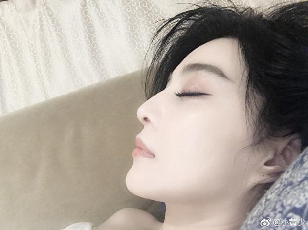 自拍不如他拍?范冰冰睡觉被偷拍侧颜超精致