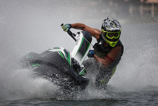 索尼黑卡RX10M4 享受自由随意的拍摄乐趣