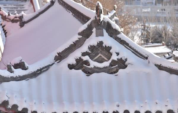 吉林辽源大雪中的景象 实拍雪后城市之美(图1)