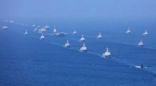 为海军建军 69 周年献礼!中国首艘国产航母试航