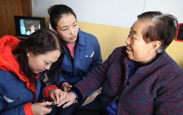 父亲家产全留给了女儿,写一封信给儿子,看后痛