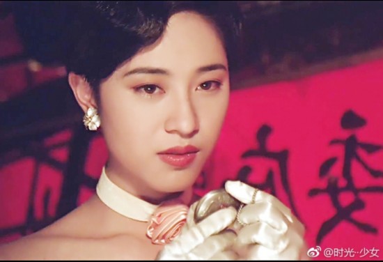 网友晒陈法蓉旧电影剧照 短发造型明艳动人