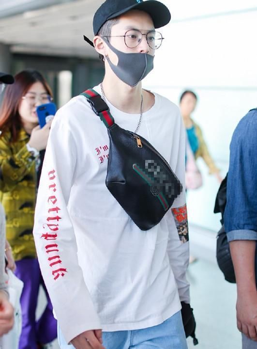 明星穿着真混乱,吴昕夏天穿卫衣黄圣依全是长