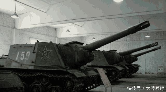 SU-152自行火炮打得过猎虎坦克歼击车吗