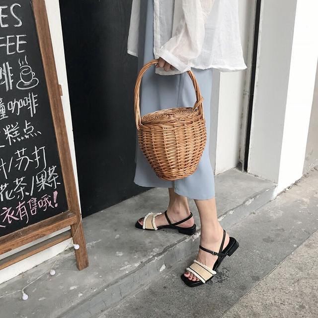 高跟鞋磨脚咯脚?2018又美又舒适的凉鞋,个性