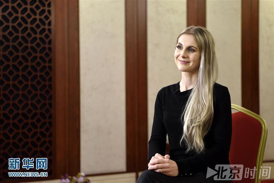 不忘初心用英文怎么说?十九大报告外文翻译