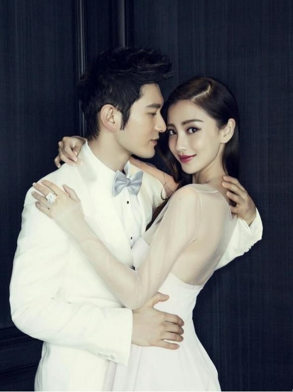 小海绵餐厅哭闹引发围观,杨颖的这一行为引发