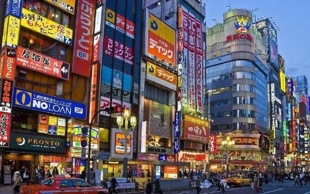 二战期间,为什么日本不打苏联,却去招惹美国人