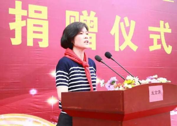 爱在江西,巨海集团第九所希望小学巨海梦婷希