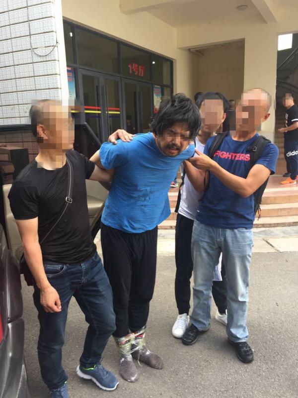 杀人潜逃16年云南开客栈 上海警方通过人像比对将其抓捕归案 杀人潜逃16年云南开客栈 上海警方通过人像比对将其抓捕归案