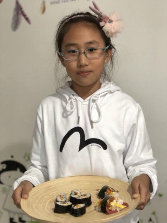 大连一小学留个家庭作业:去超市买菜给家人做