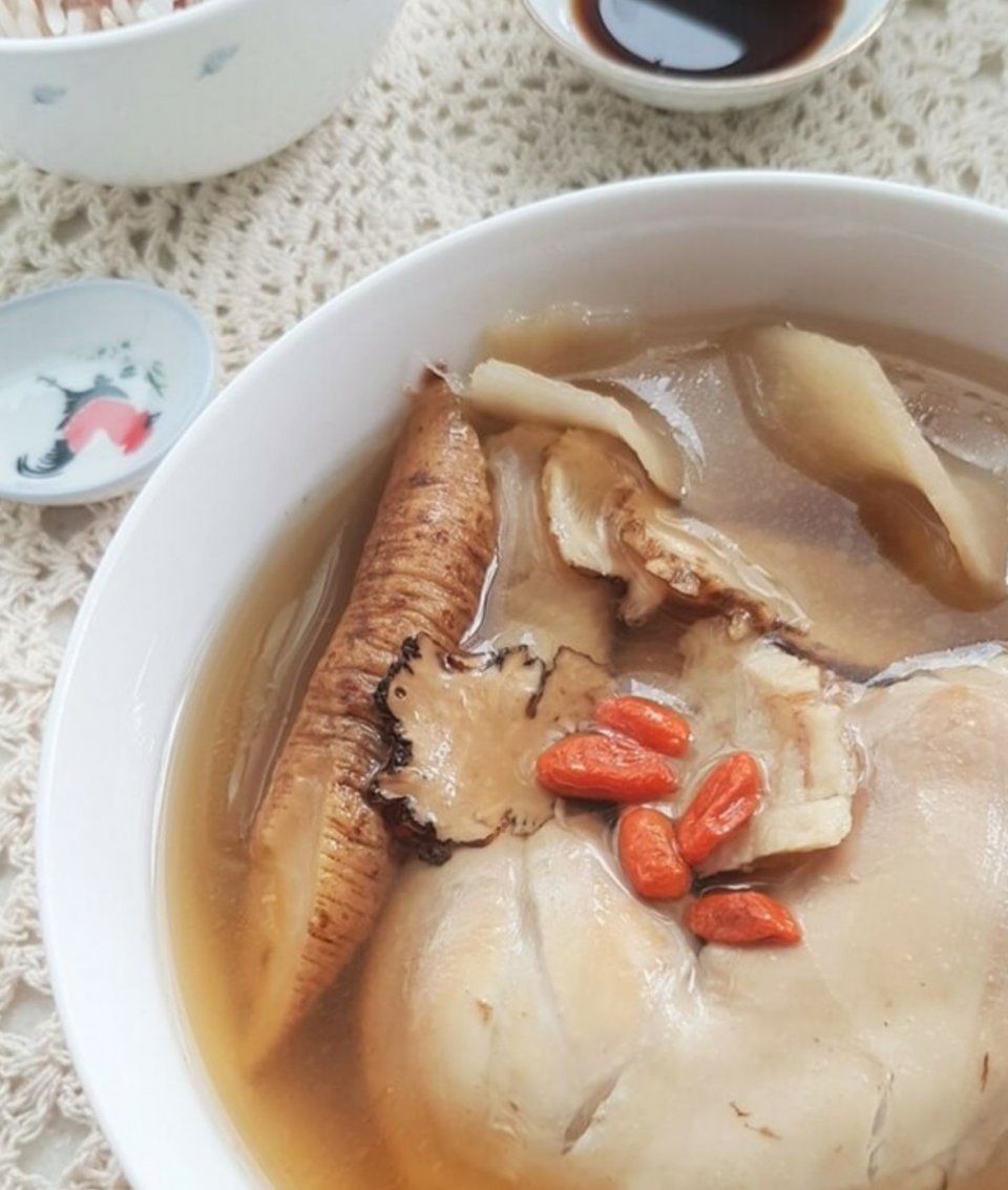 气血不足老10岁,这个水果堪比阿胶,冬天一定要