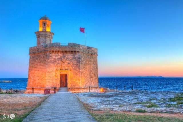 湖北宜昌某技校男老师扑朔迷离般的离婚故事