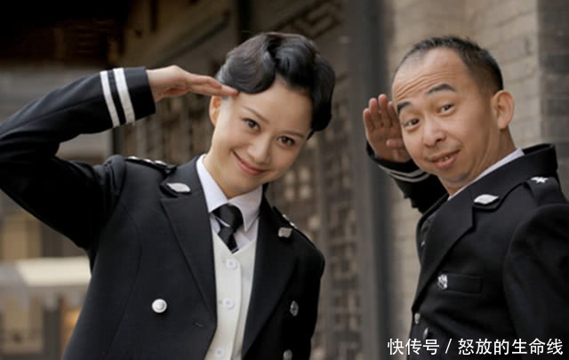 身高1米6的导演,身价近10亿开30万车,娶漂亮老